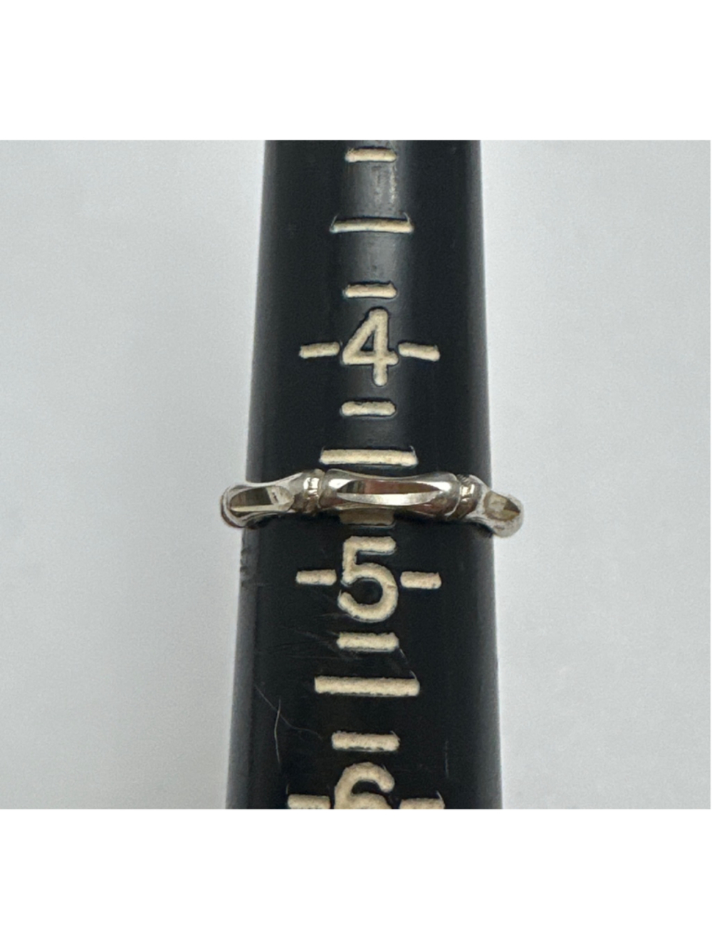 Women's Unbranded Silver Tone Bamboo Style Ring One Size